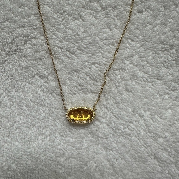 Kendra Scott Gold Necklace Minimalist Design - Picture 2 of 3